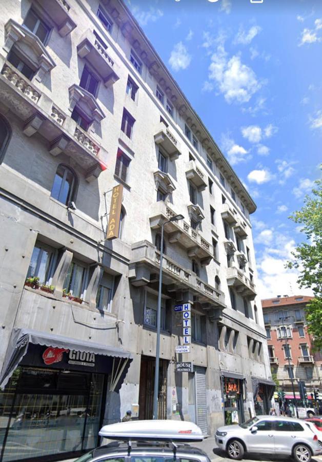 Hotel Folen Milan Bagian luar foto